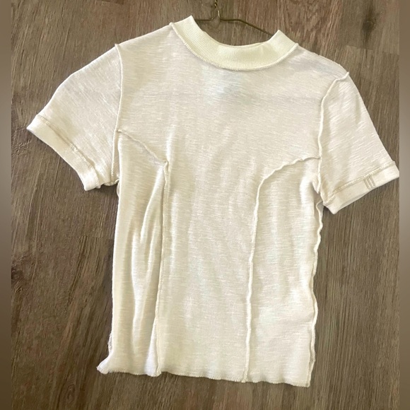 BDG Katie Seamed Baby Tee🤍🆕NWOT - Picture 3 of 8